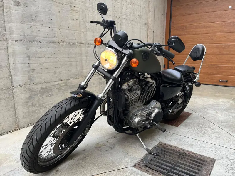 Harley-Davidson 883 (2006 - 07) - XL (2)