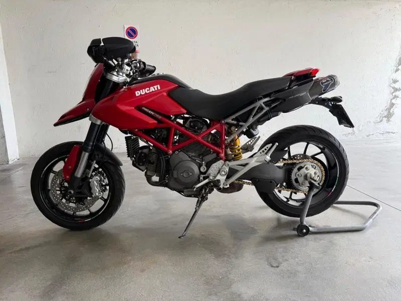 Ducati Hypermotard 1100 EVO (2010 - 12) (8)