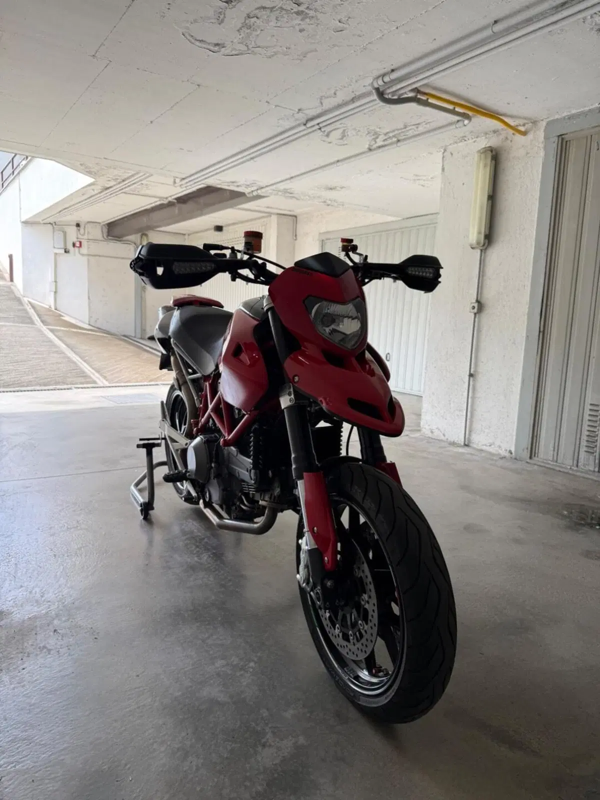 Ducati Hypermotard 1100 EVO (2010 - 12) (11)