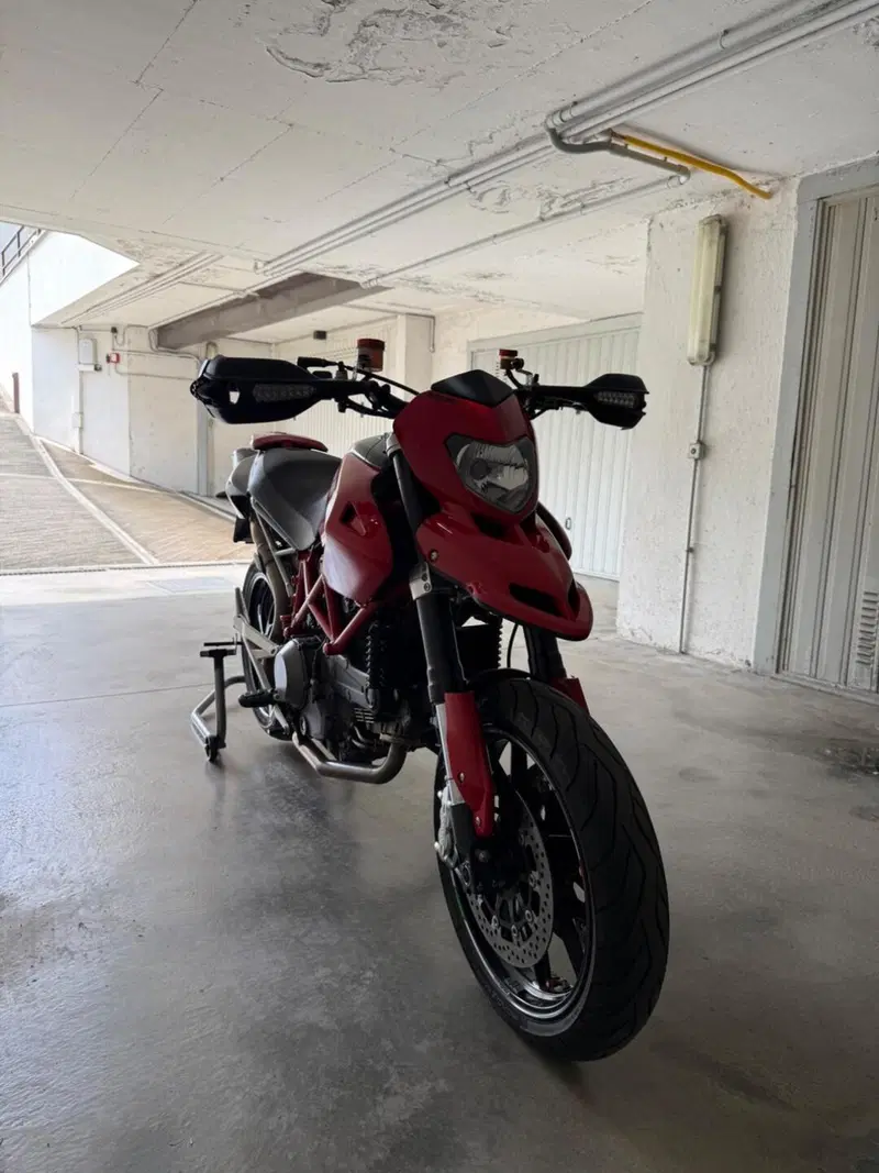 Ducati Hypermotard 1100 EVO (2010 - 12) (11)