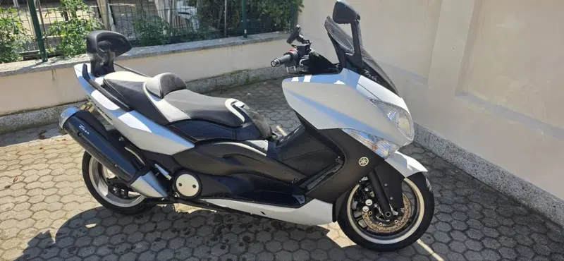Yamaha T-Max 500 White Max (2010 - 11) (2)