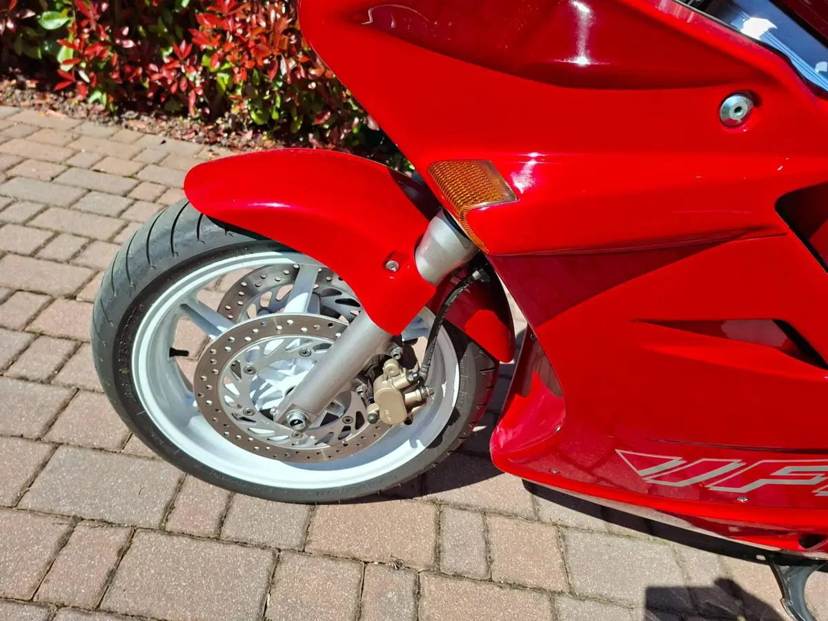 Honda Vfr 750 f (3)