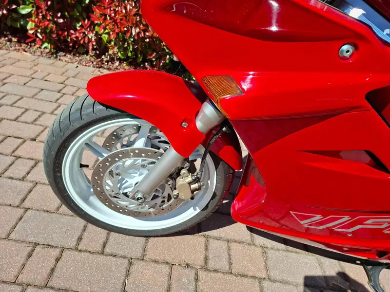 Honda Vfr 750 f (3)