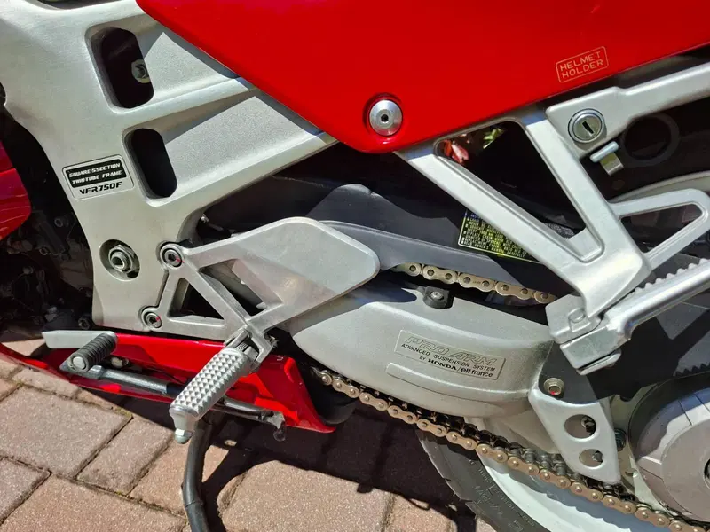 Honda Vfr 750 f (5)