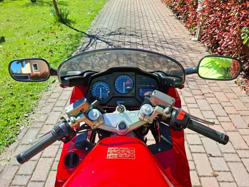 Honda Vfr 750 f (11)