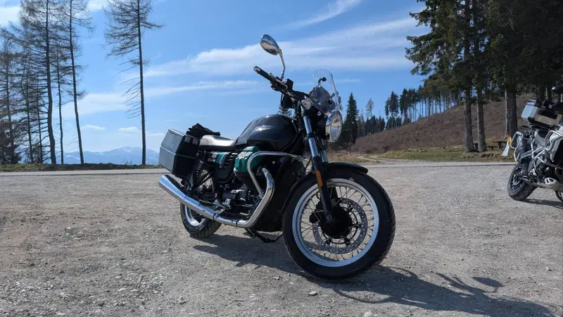 Moto Guzzi V7 III Special (2017 - 20)