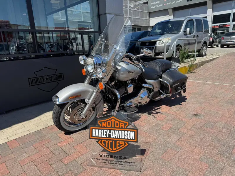 Harley-Davidson 1450 Road King Classic (2003 - 05) - FLHRCI (2)