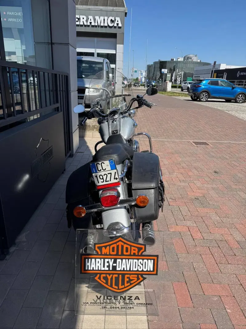 Harley-Davidson 1450 Road King Classic (2003 - 05) - FLHRCI (3)