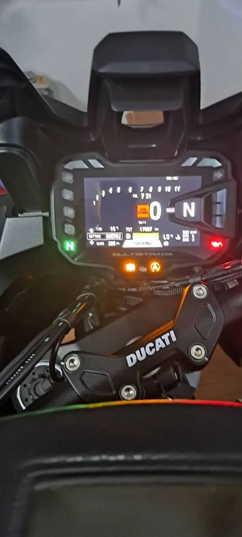 Ducati Multistrada V2 S (2022 - 24) (3)