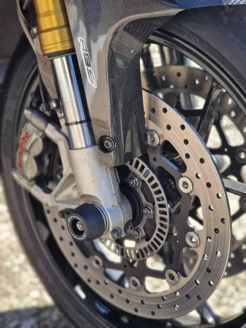 Aprilia Tuono V4 RR (2015 - 17) (3)