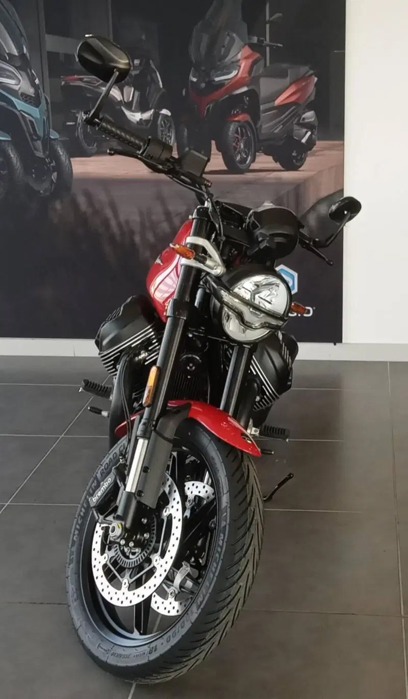 Moto Guzzi V7 Sport (2025 - 26) (2)
