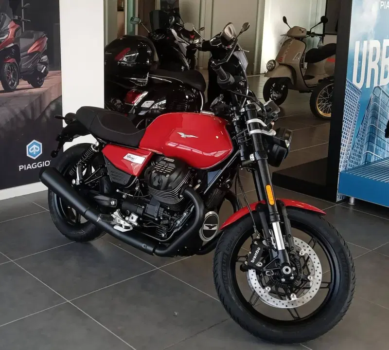 Moto Guzzi V7 Sport (2025 - 26) (3)
