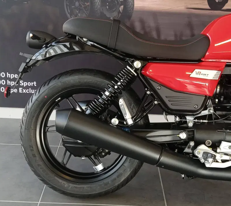 Moto Guzzi V7 Sport (2025 - 26) (12)