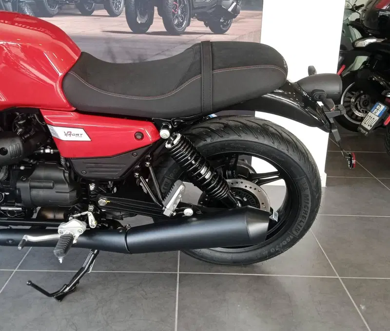 Moto Guzzi V7 Sport (2025 - 26) (14)