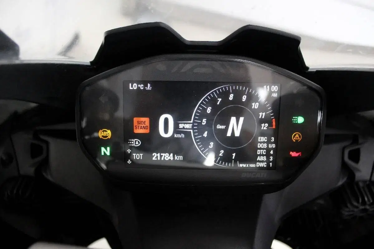 Ducati Panigale V2 (2021 - 24) (7)