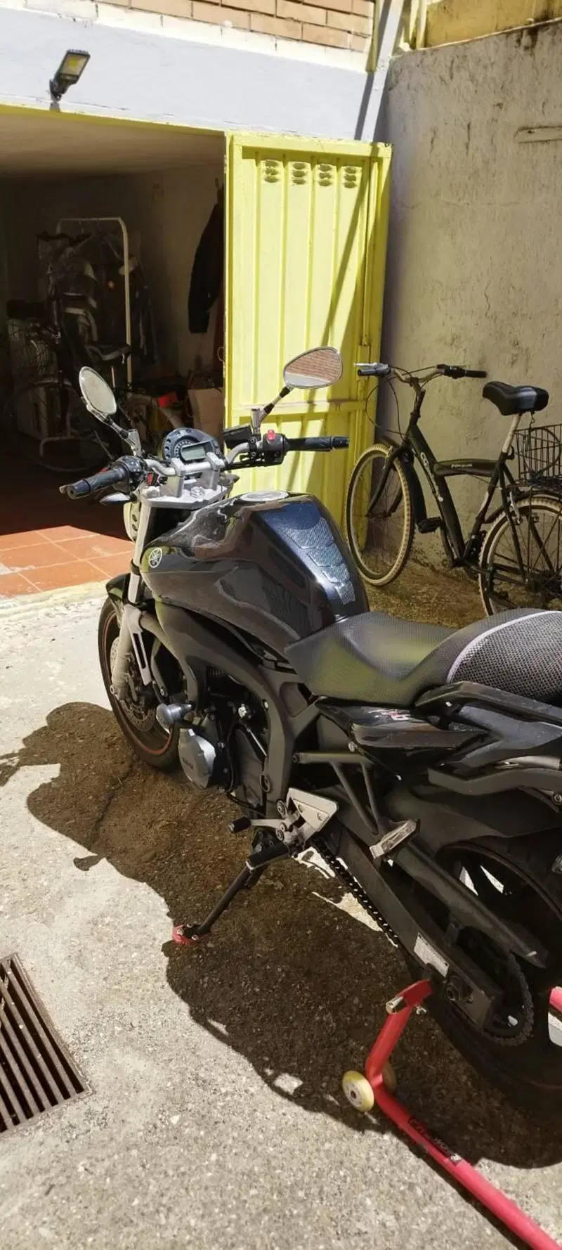 Yamaha FZ6 (2004 - 07) (5)