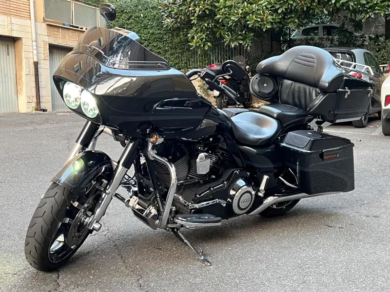 Harley-Davidson 1800 Road Glide Custom (2013) - FLTRXSE