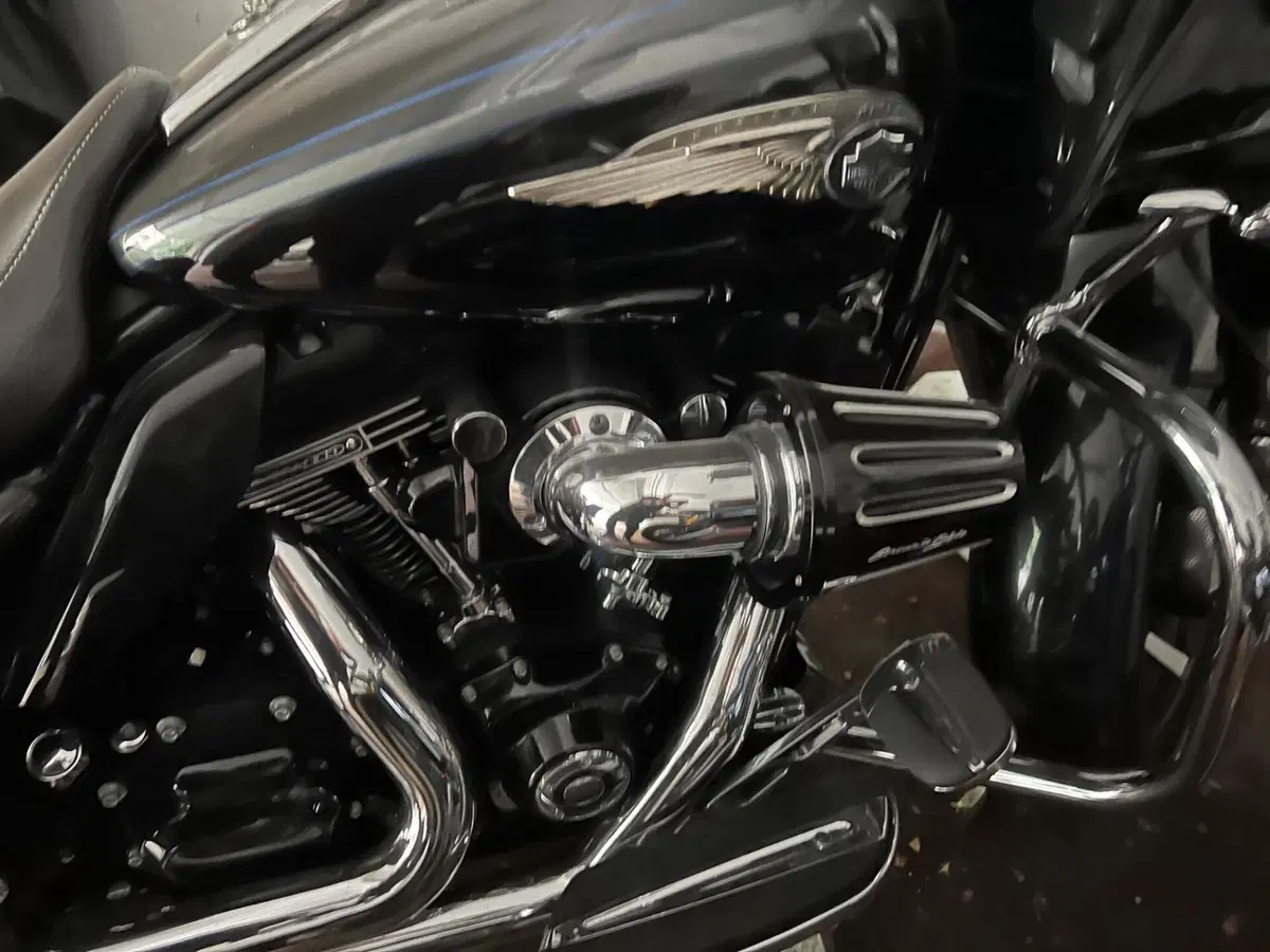 Harley-Davidson 1800 Road Glide Custom (2013) - FLTRXSE (8)