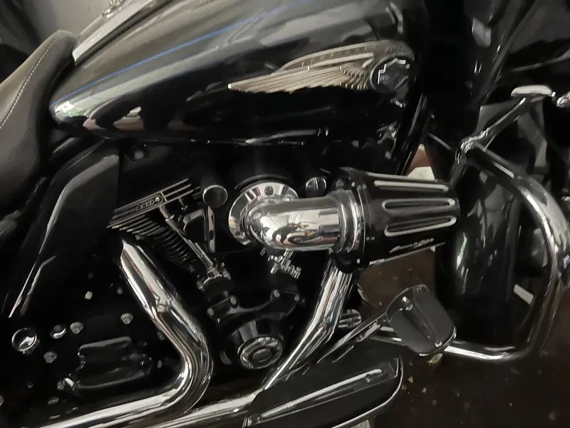 Harley-Davidson 1800 Road Glide Custom (2013) - FLTRXSE (8)