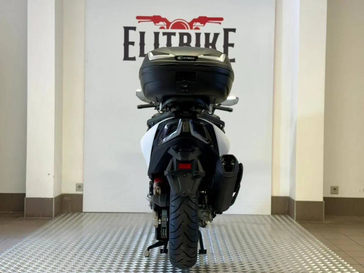 Kymco AK 575 Premium (2025 - 26) (7)