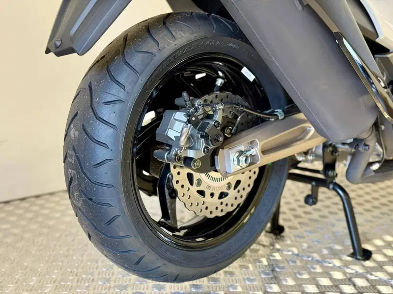 Kymco AK 575 Premium (2025 - 26) (17)