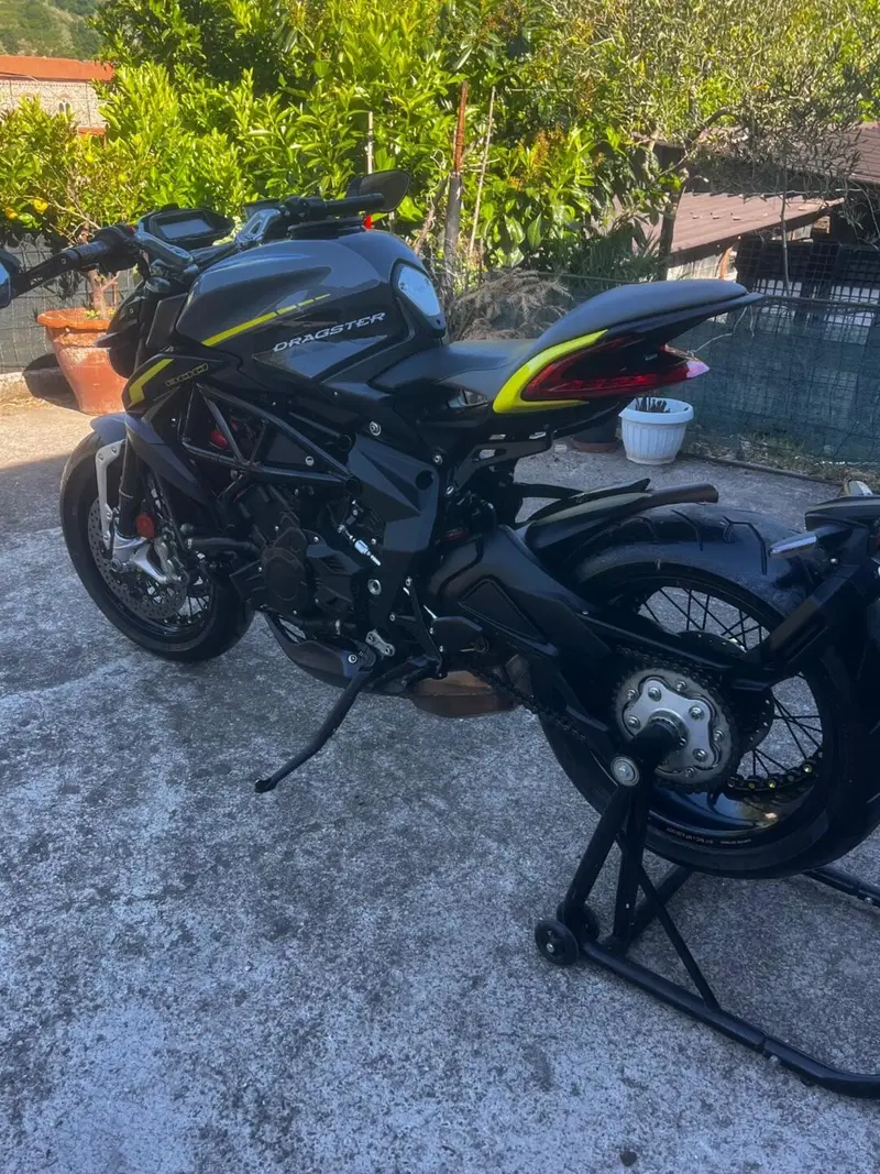 MV Agusta Dragster 800 RR (2018 - 20) (3)