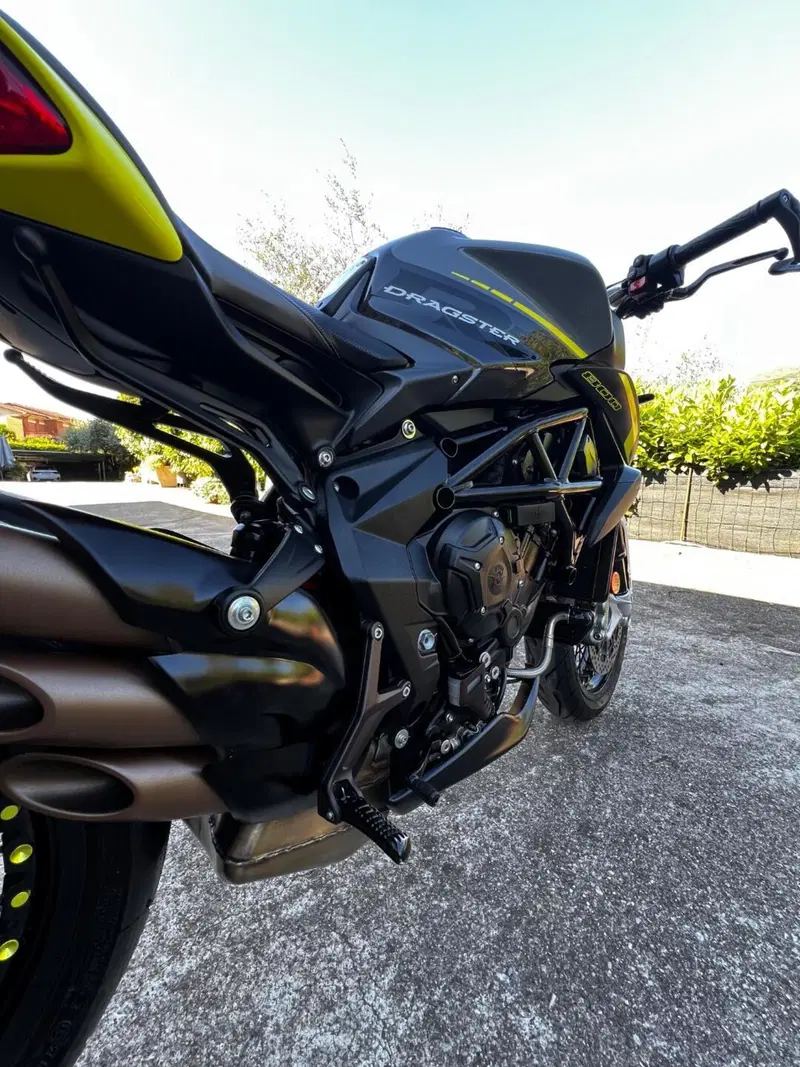 MV Agusta Dragster 800 RR (2018 - 20) (14)