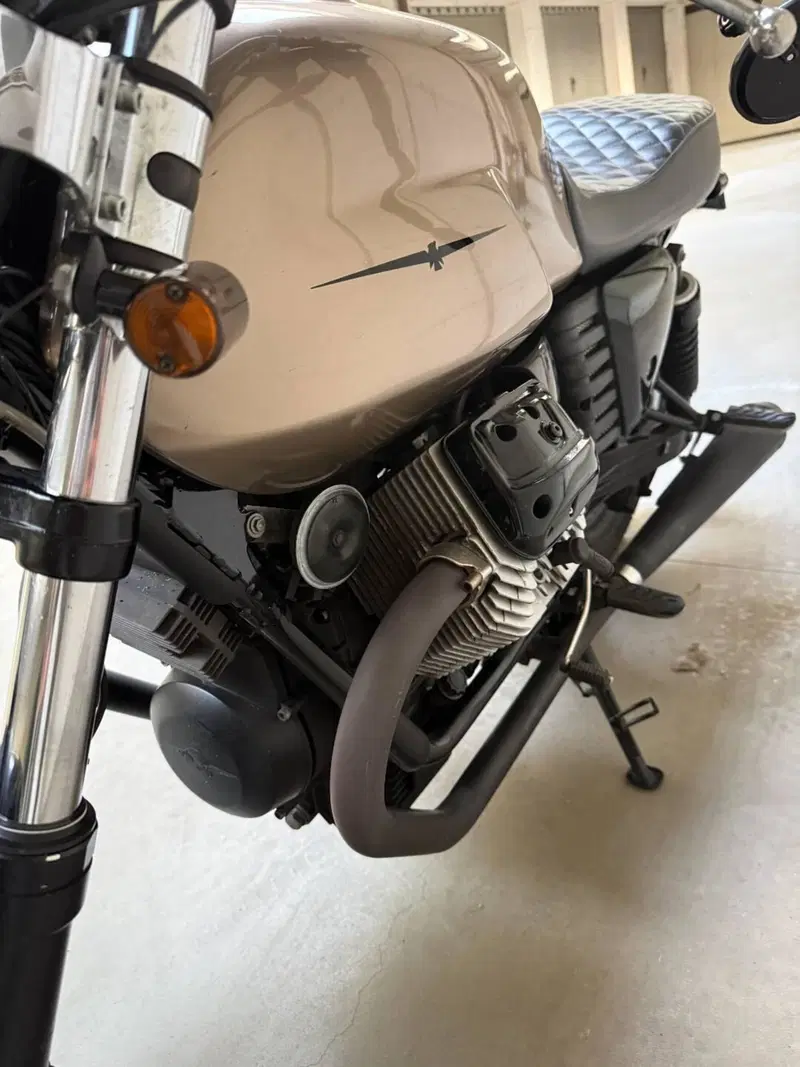 Moto Guzzi V7 Classic (2008 - 12) (16)