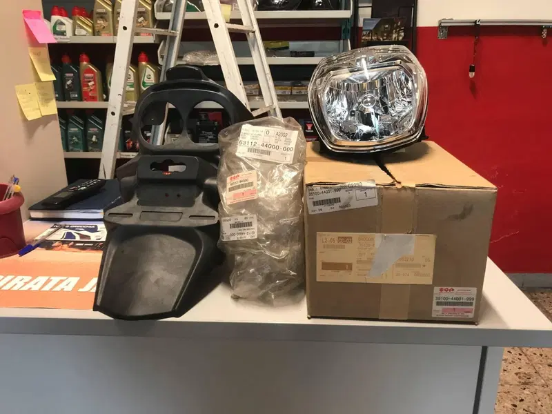 Faro e Parafango Nuovi Suzuki GSR 600 Anno 2006/20