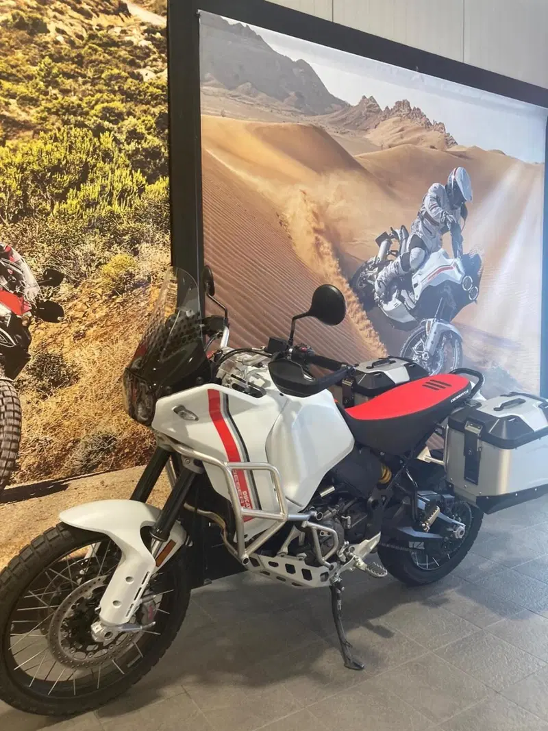 Ducati DesertX (2022 - 25)