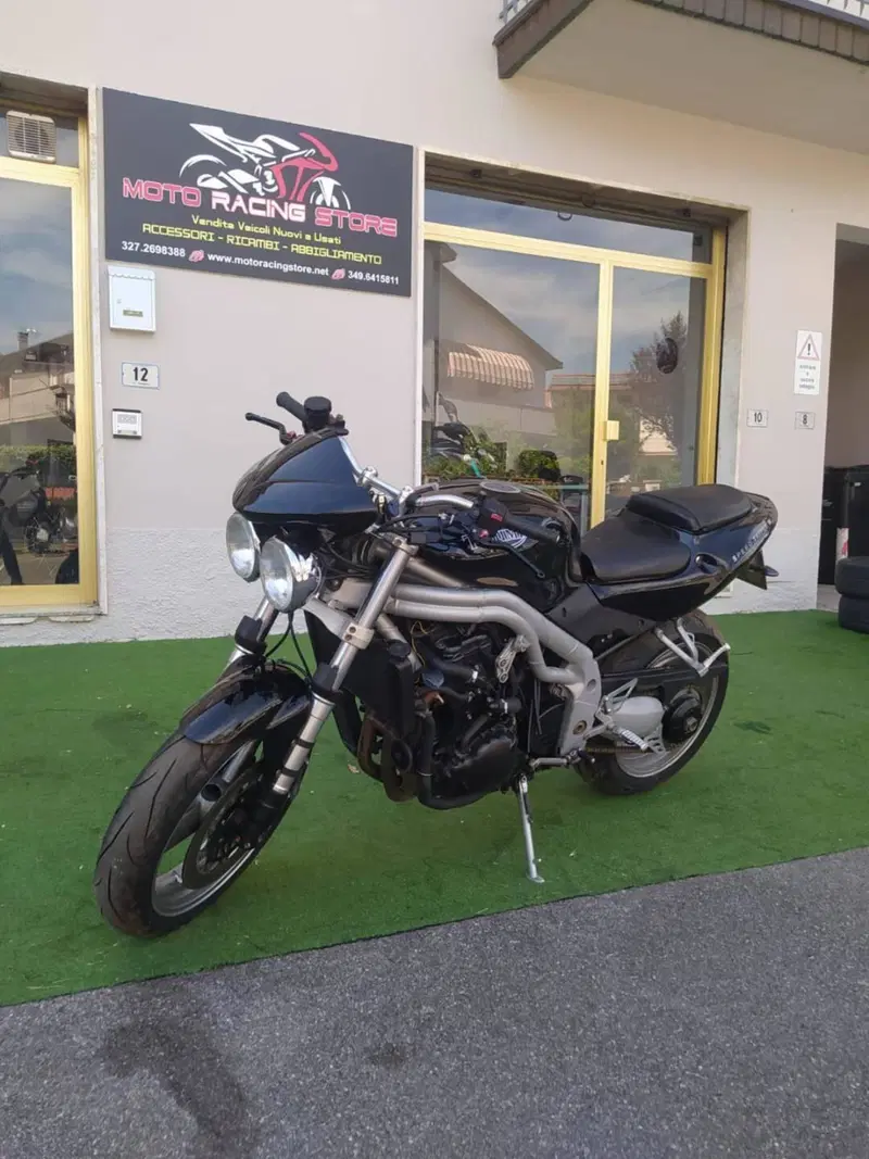 Triumph Speed Triple 955 (2002 - 04) (5)