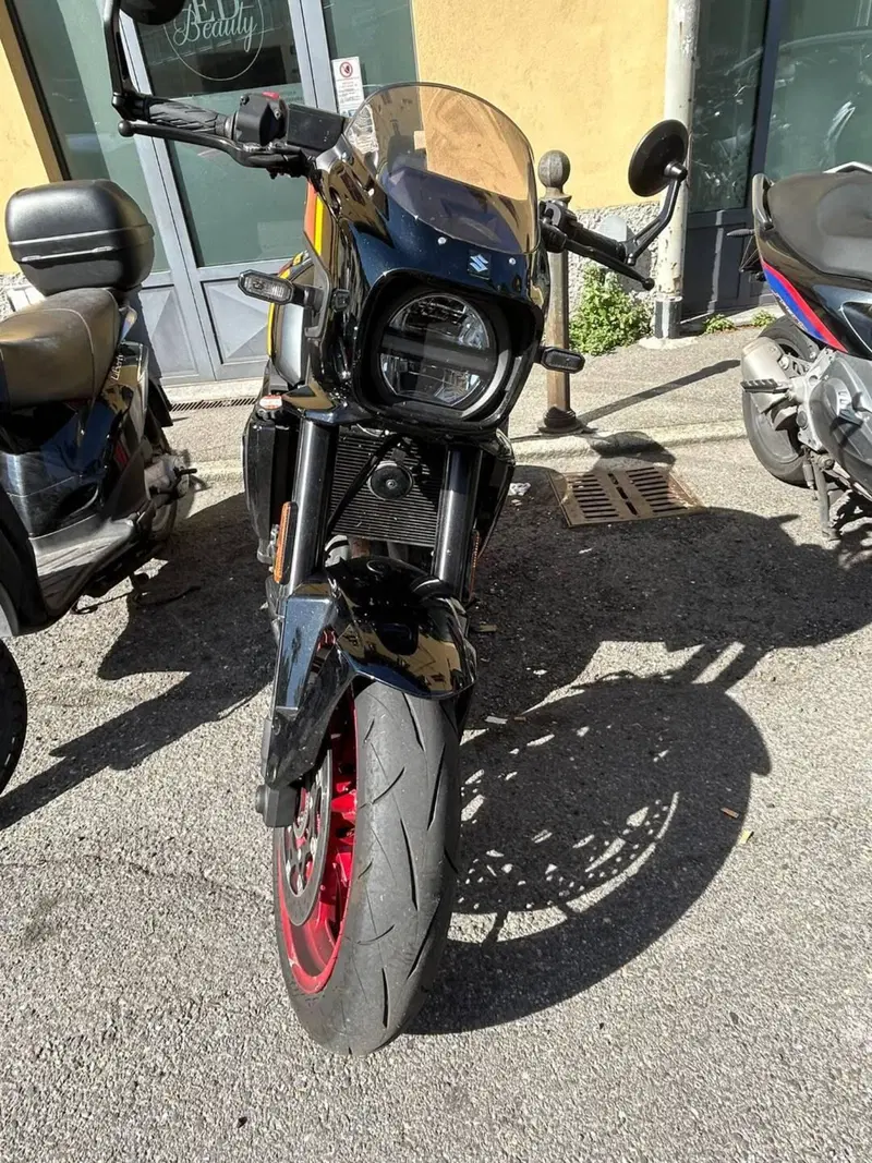 Suzuki GSX-8TT (2025 - 26)