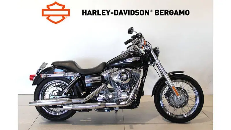 Harley-Davidson 1584 Super Glide Custom (2008 - 13) - FXDC