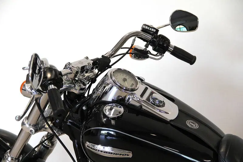 Harley-Davidson 1584 Super Glide Custom (2008 - 13) - FXDC (14)