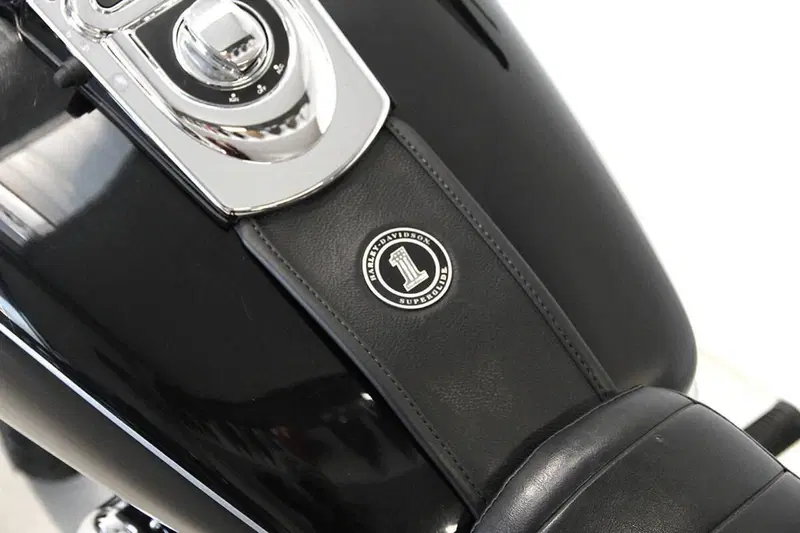 Harley-Davidson 1584 Super Glide Custom (2008 - 13) - FXDC (15)