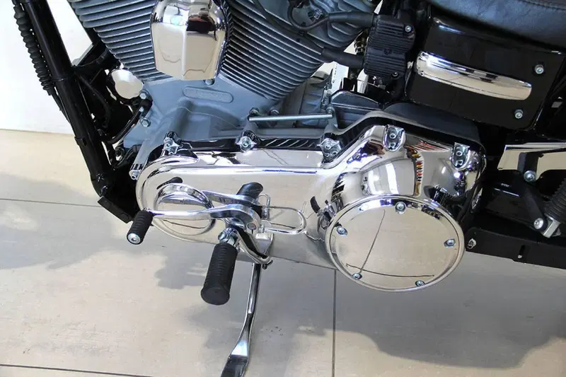 Harley-Davidson 1584 Super Glide Custom (2008 - 13) - FXDC (18)