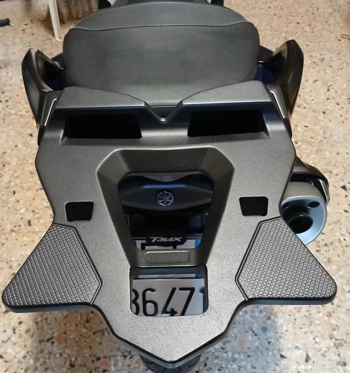 bauletto originale yamaha con piastra ,come nuovo (2)