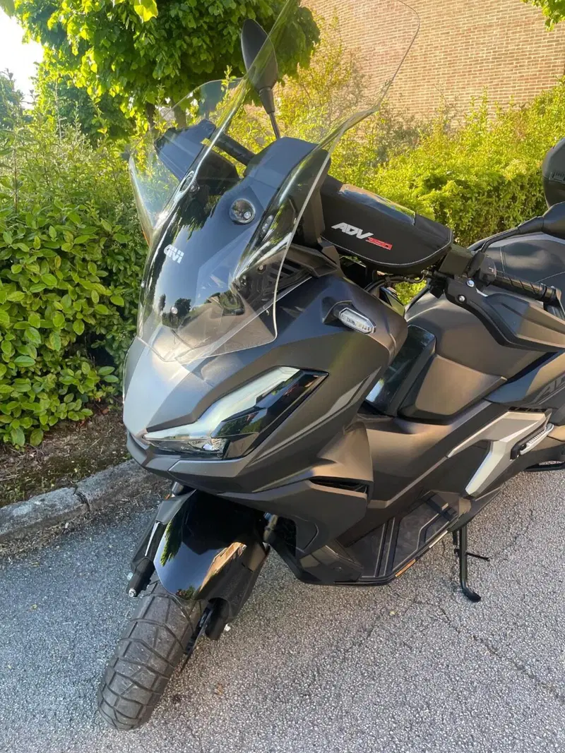 Honda ADV 350 Special Edition (2025 - 26) (2)
