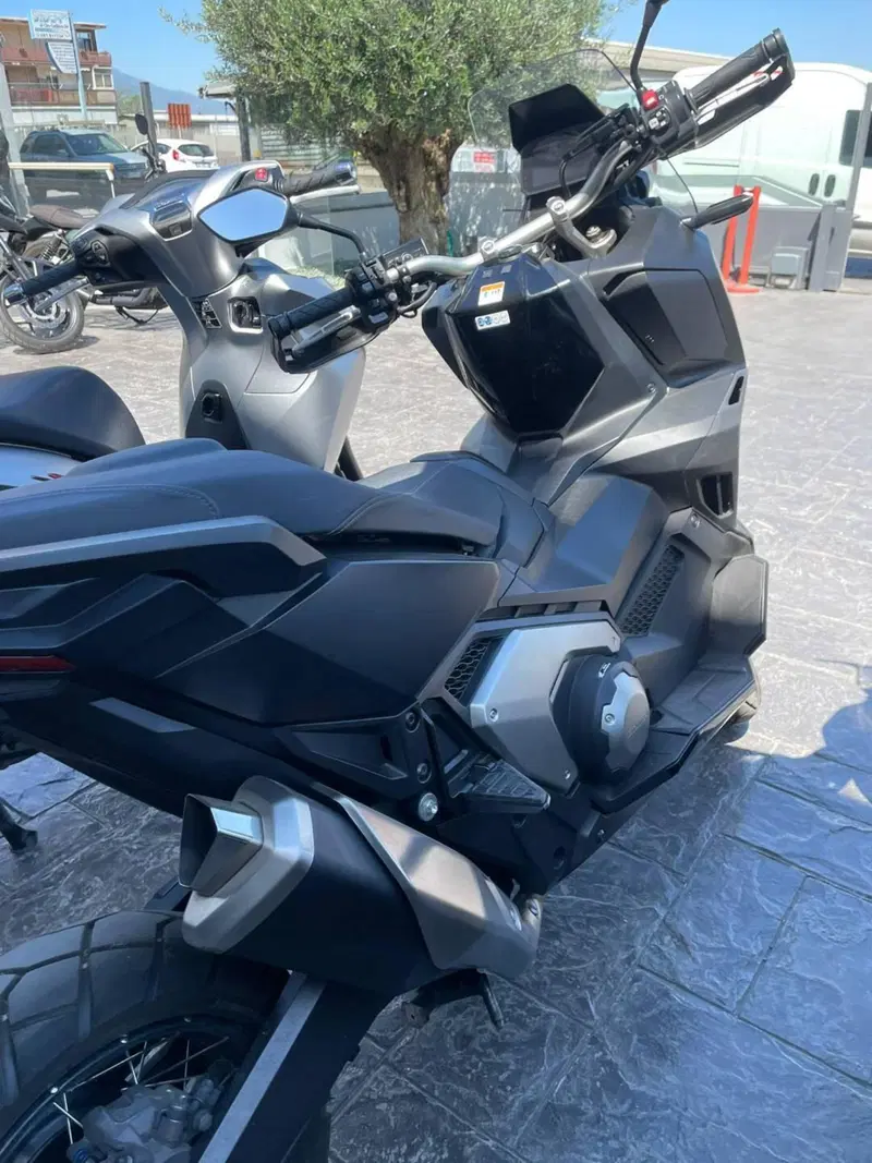 Honda X-ADV 750 DCT (2021 - 24) (2)