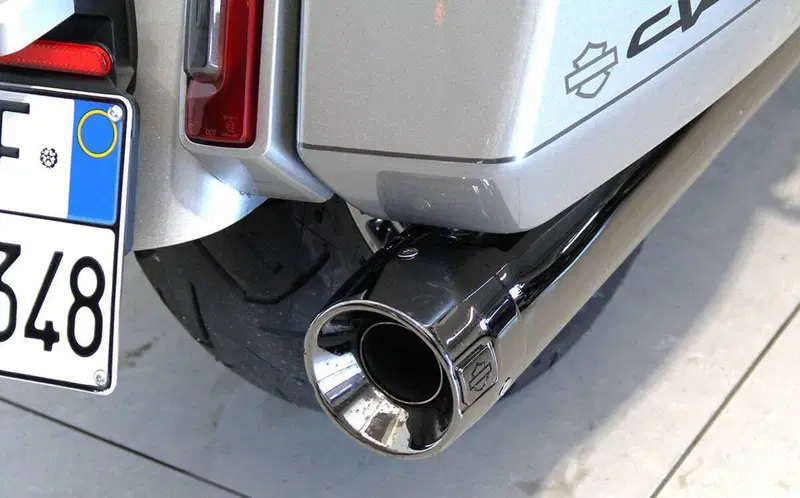 Harley-Davidson CVO Street Glide (2023) (10)