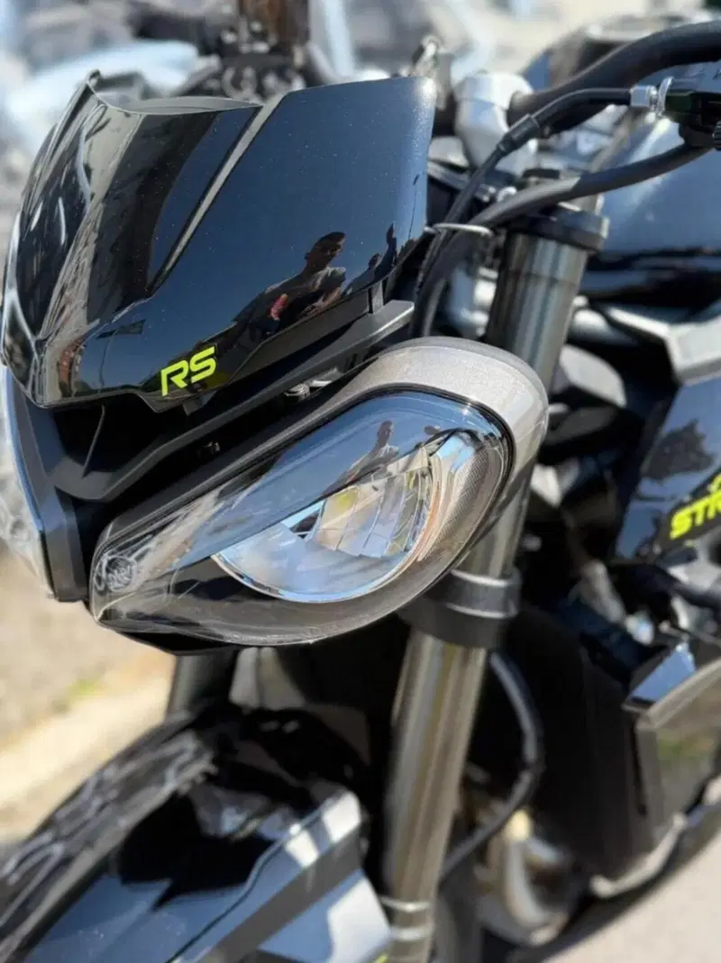 Triumph Street Triple 765 RS (2023 - 26) (3)