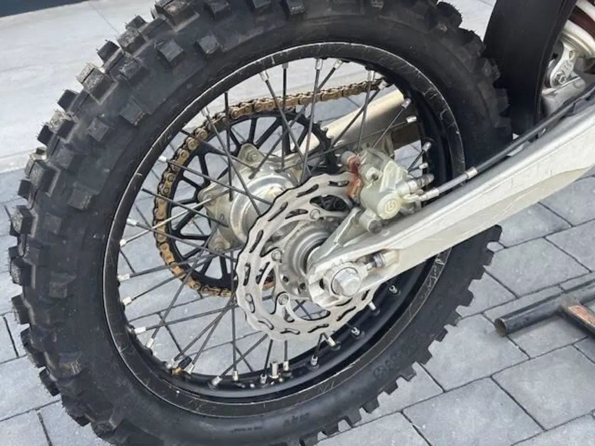 KTM 250 EXC-F (2023) (3)