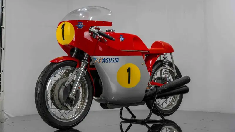 MV Agusta 500 GP replica Giacomo Agostini
