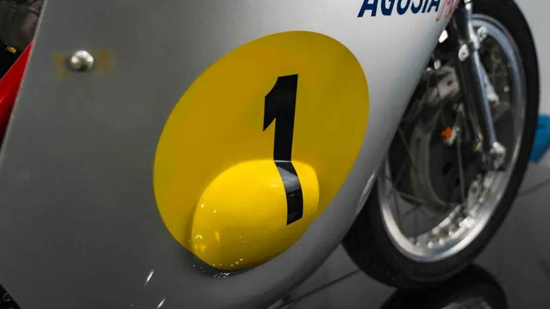 MV Agusta 500 GP replica Giacomo Agostini (12)