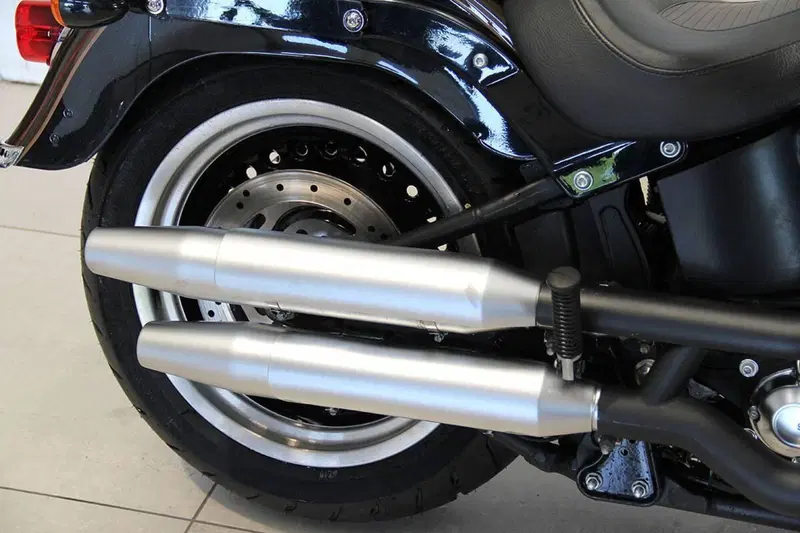 Harley-Davidson 1690 Fat Boy Special (2010 - 17) - FLSTF (5)