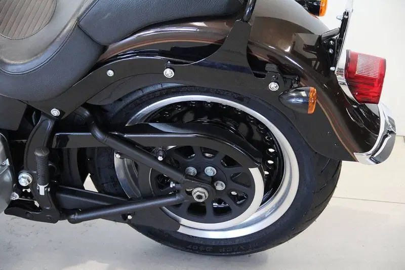 Harley-Davidson 1690 Fat Boy Special (2010 - 17) - FLSTF (13)