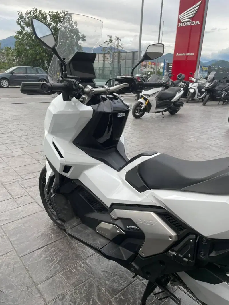 Honda X-ADV 750 DCT (2021 - 24) (2)