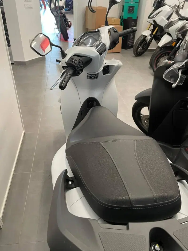 Honda SH 125i (2024 - 25) (5)