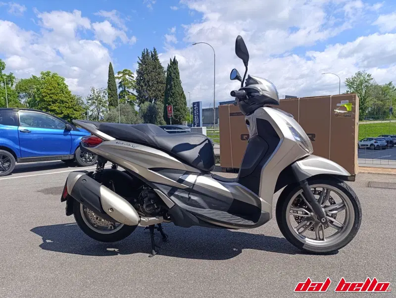 Piaggio Beverly 300 ABS-ASR (2021 - 25)