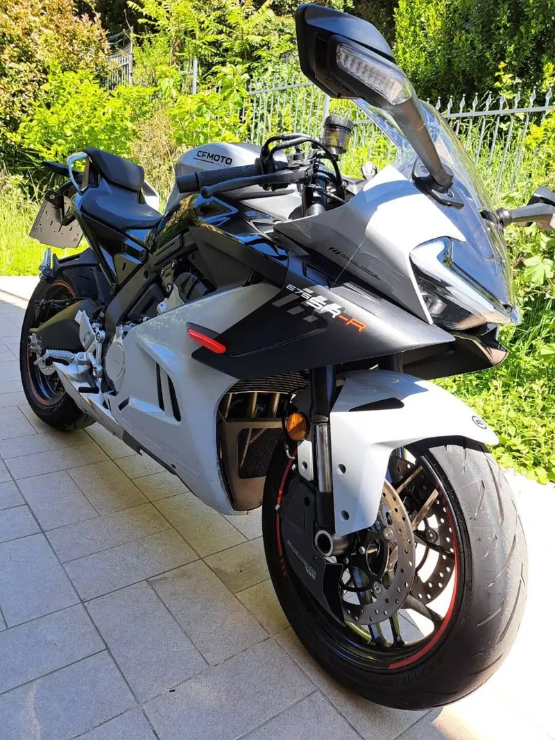 CFMOTO 675SR-R (2025 - 26)